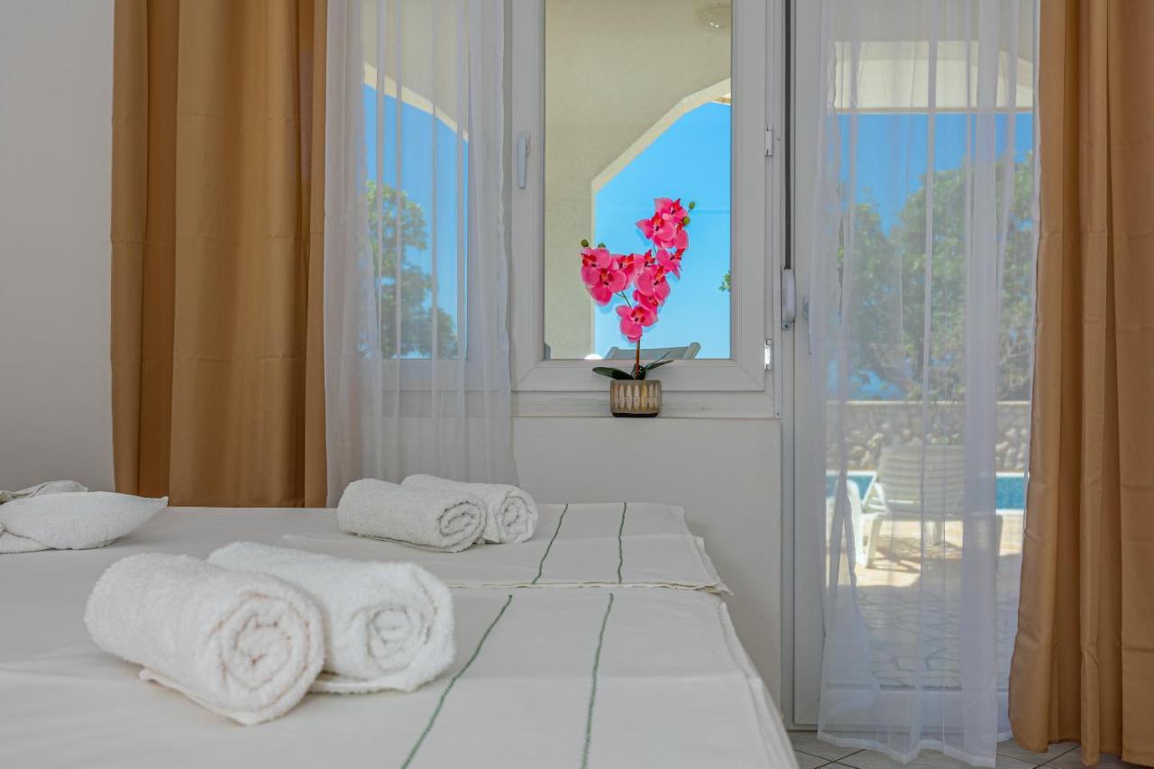 Bella Adria Apartmani Dramalj Ngoại thất bức ảnh